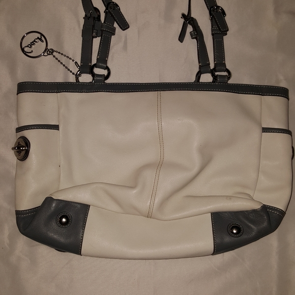 COACH Pleated E/W Gallery Tote F13759 - Picture 7 of 7